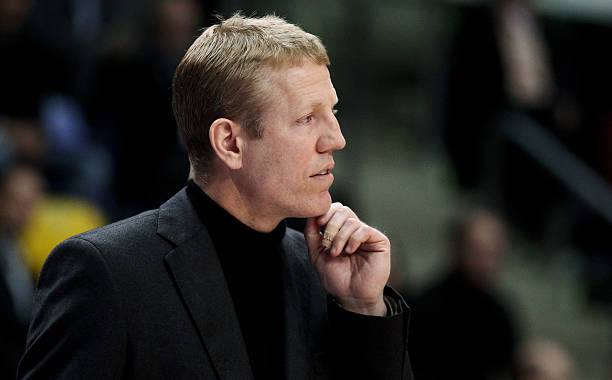 持保留态度 持保留态度